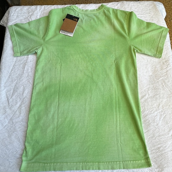 NWT The North Face Mens Short Sleeve Dye Tee Green Size XS - Picture 2 of 3